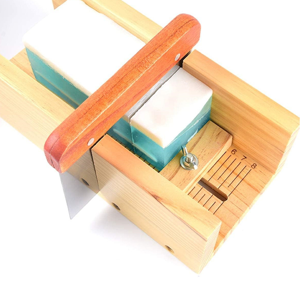 Kit Stampi in Silicone per Sap - Soap Making Book For Beginners recensione e prezzo